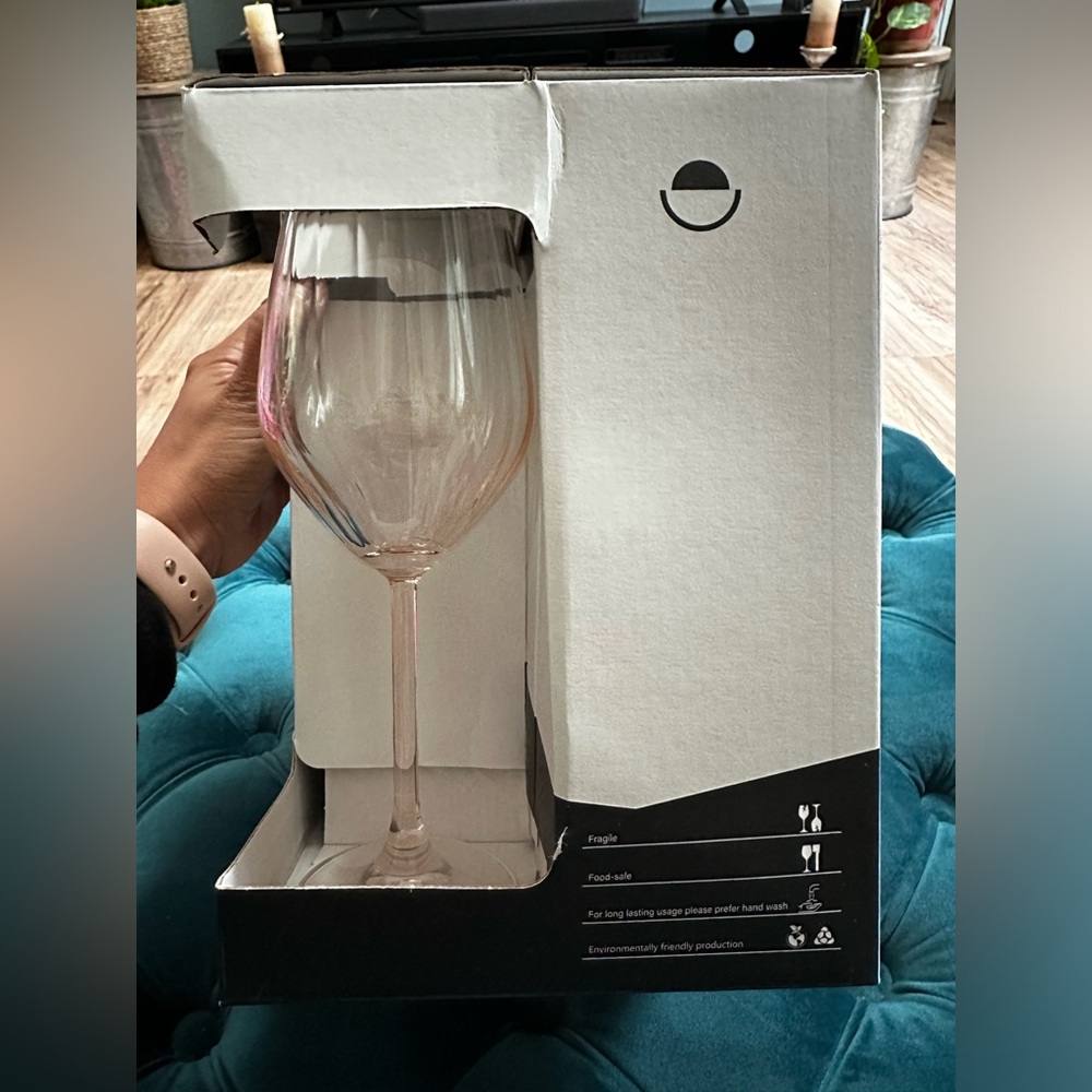Set of 4 glass wine 15.17oz